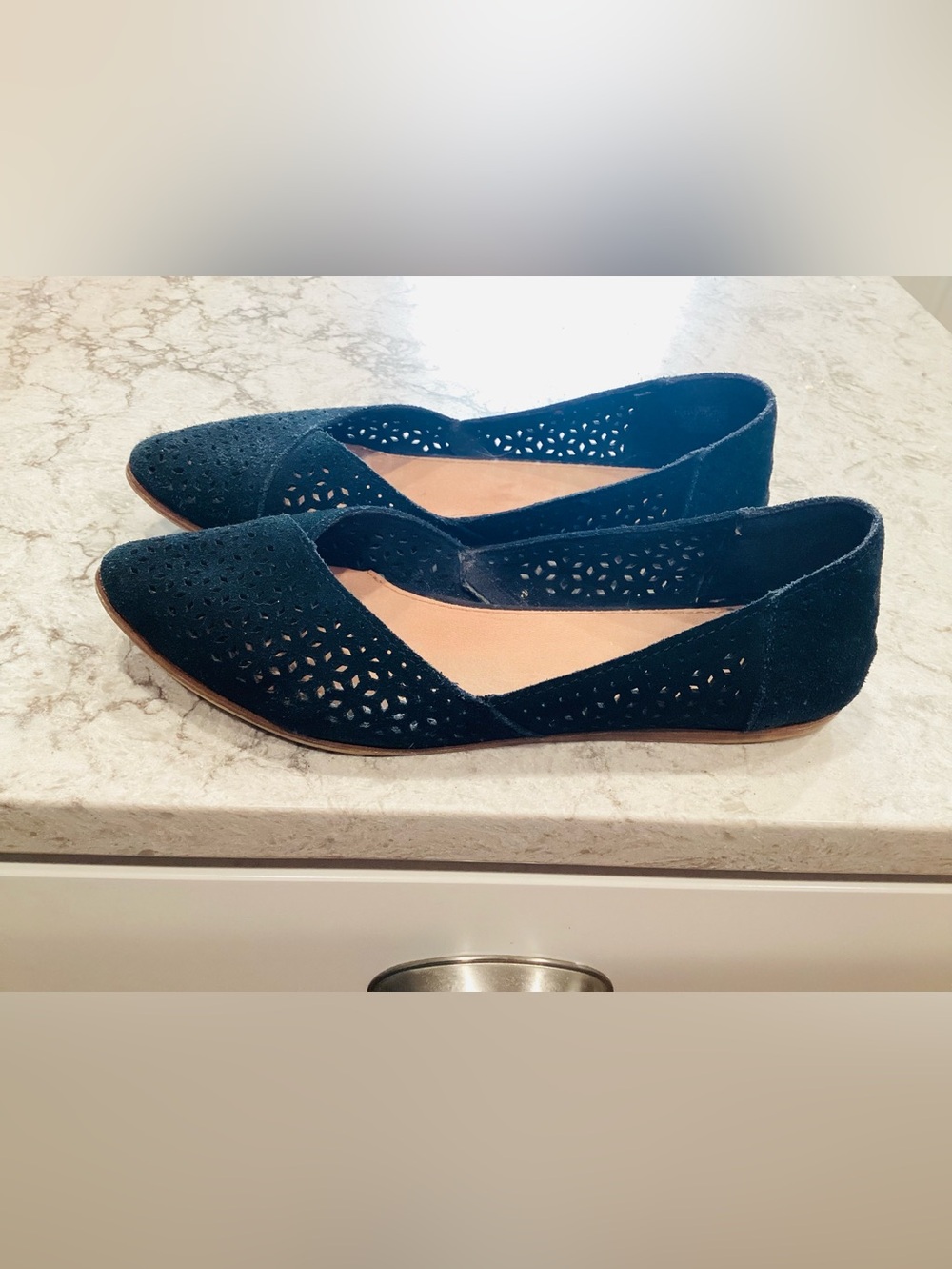 Toms Black Pointed Toe Flats